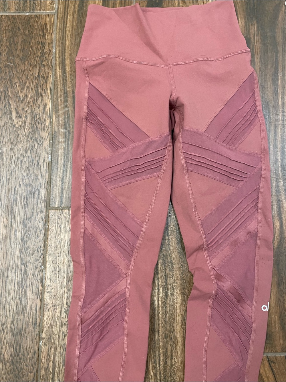 ALO Yoga High-Waist Leggings in Dusty Rose with Mesh Panels (moto style)